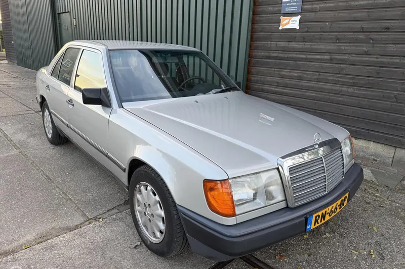 Mercedes-Benz 200-Serie (1987)