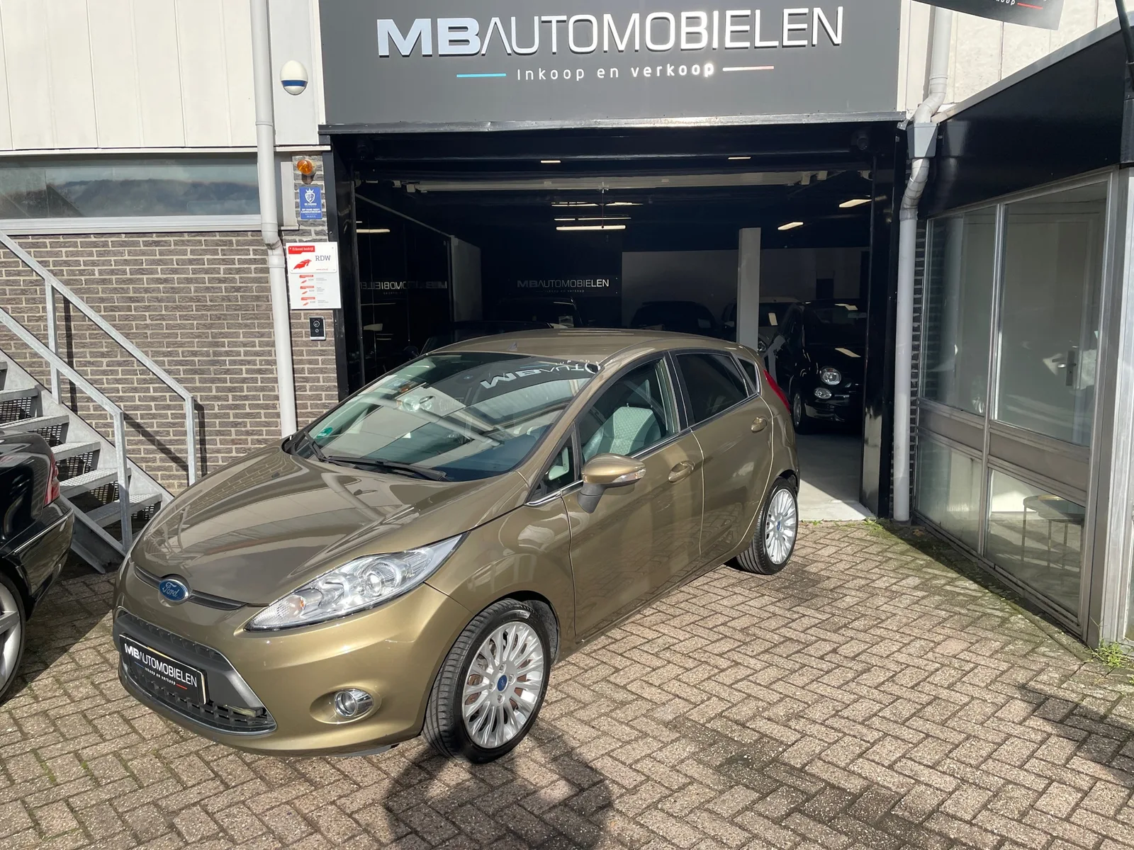 Ford Fiesta (2011) — foto 1