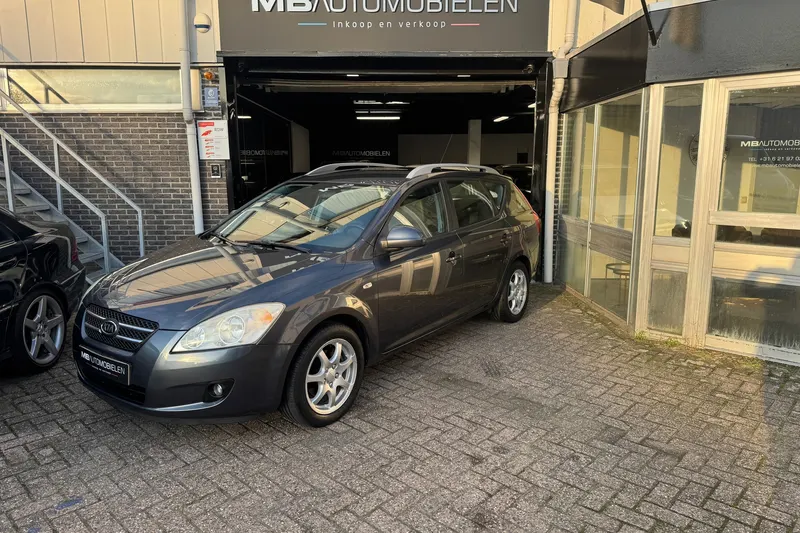 Kia Ceed (2008)