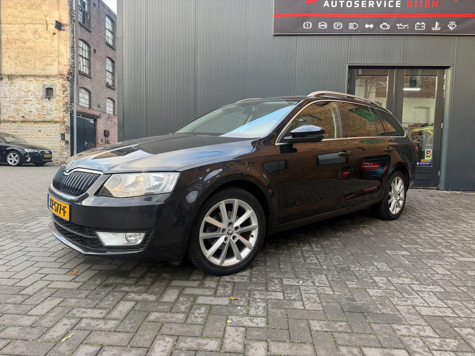 Škoda Octavia (2014) — foto 1