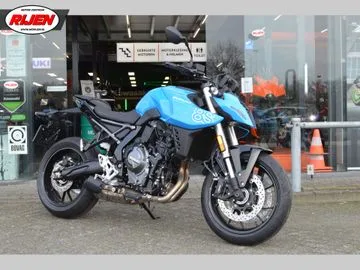 Suzuki GSX-8S (2026) — foto 1