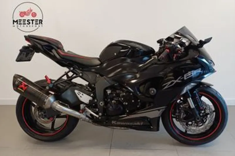 Kawasaki Ninja ZX-6R (2025)
