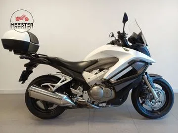 Honda VFR 800 X Crossrunner (2013) — foto 1