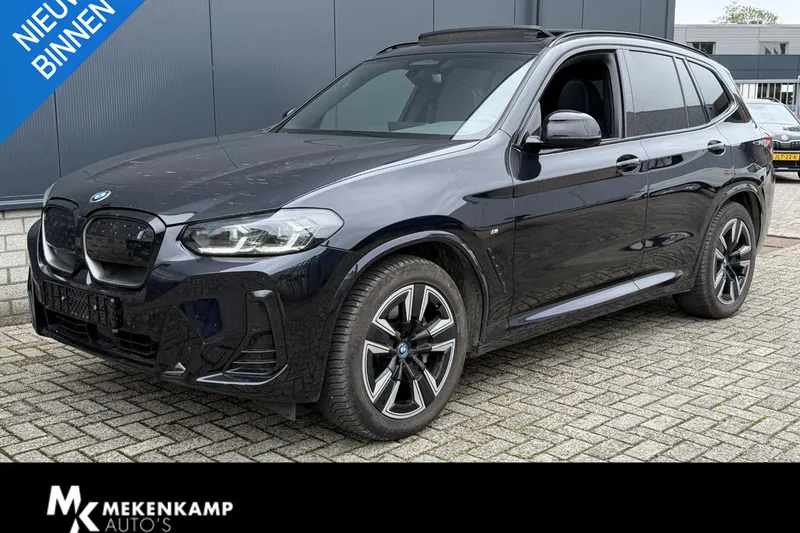 BMW iX3 (2023)
