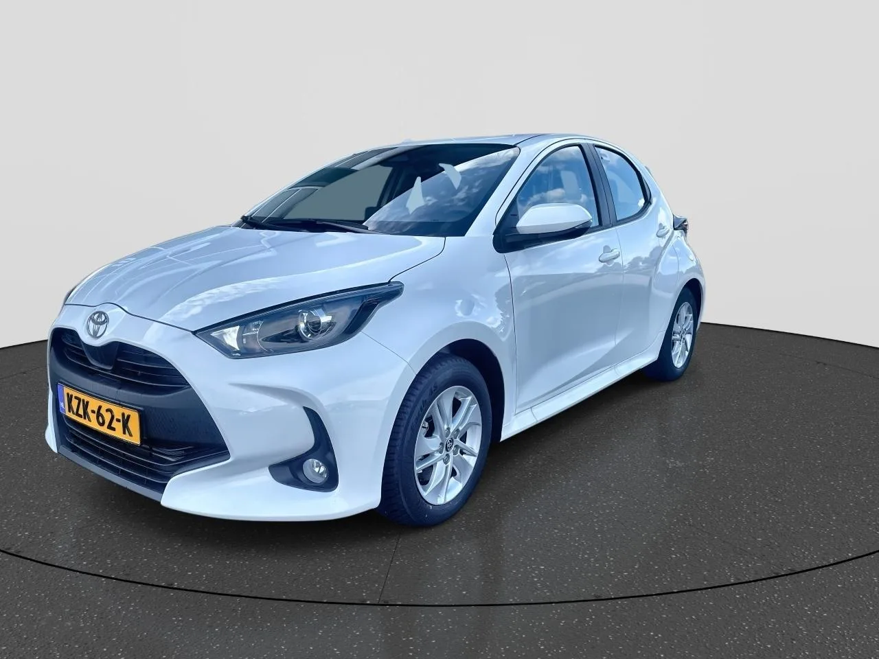 Toyota Yaris (2026) — foto 1