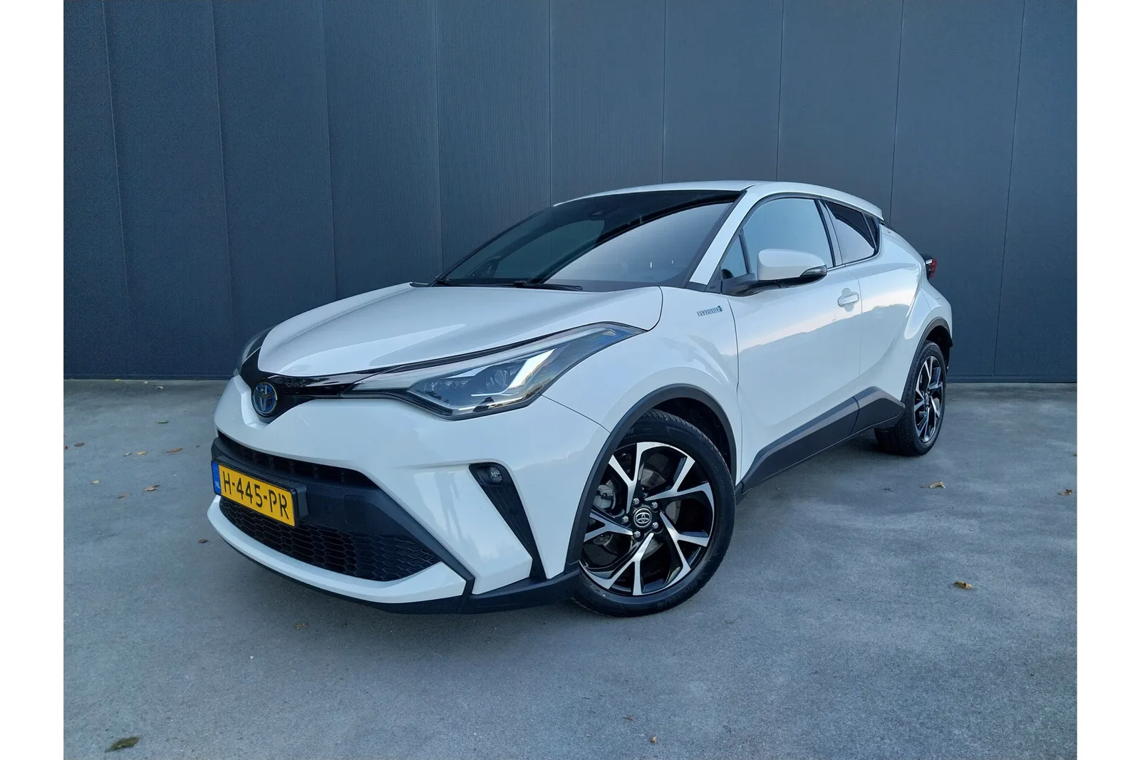 Toyota C-HR (2020) — foto 1