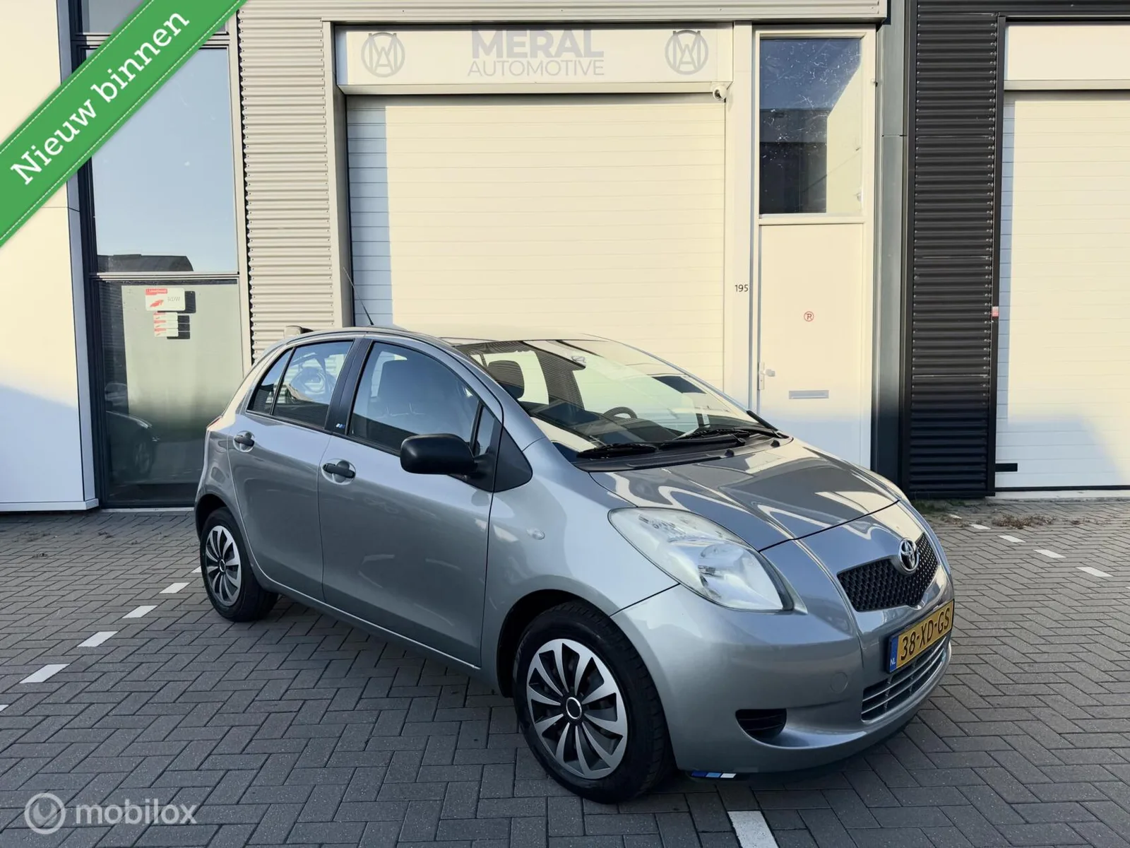 Toyota Yaris (2007) — foto 1