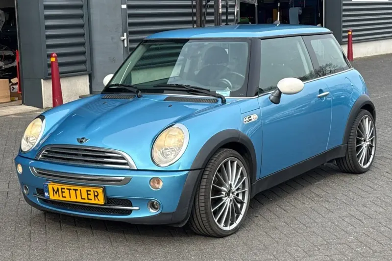 MINI One (2005)