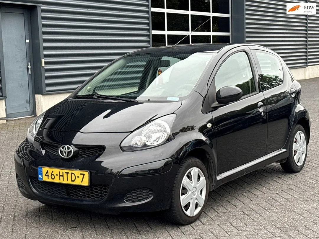Toyota Aygo (2009) — foto 1