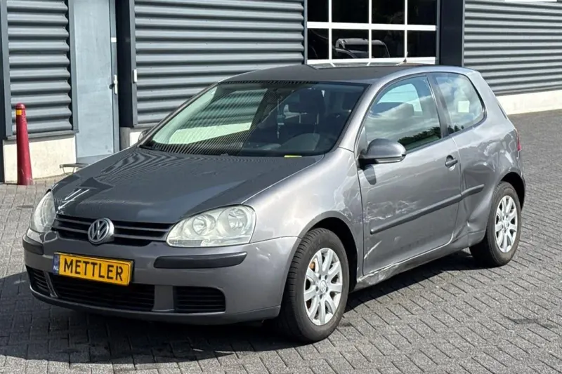 Volkswagen Golf (2005)
