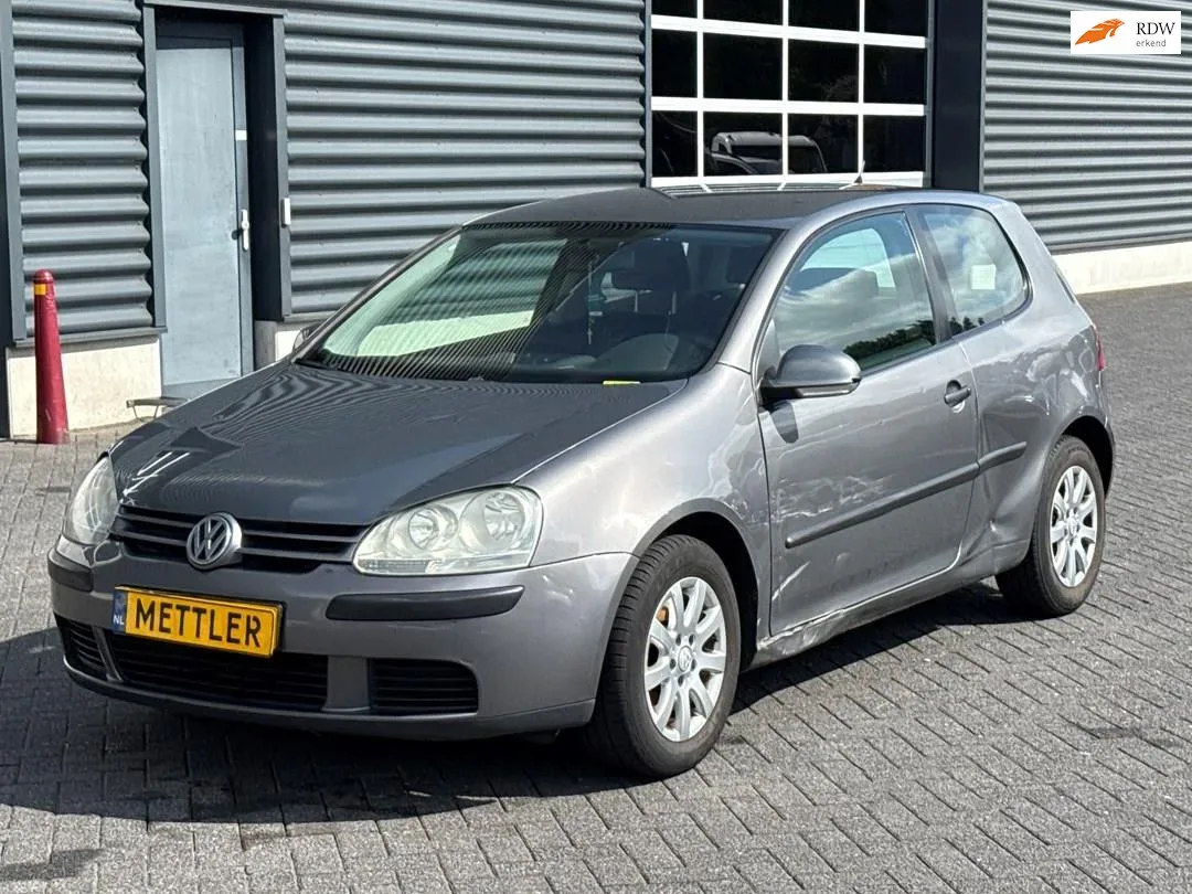 Volkswagen Golf (2005) — foto 1