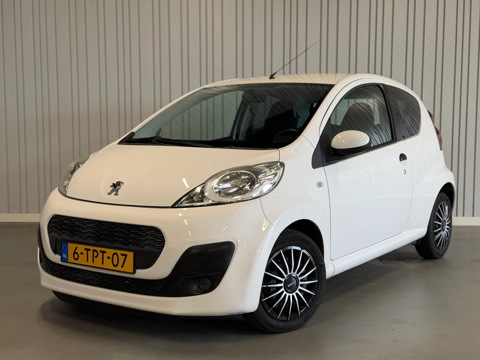 Peugeot 107 (2014) — foto 1