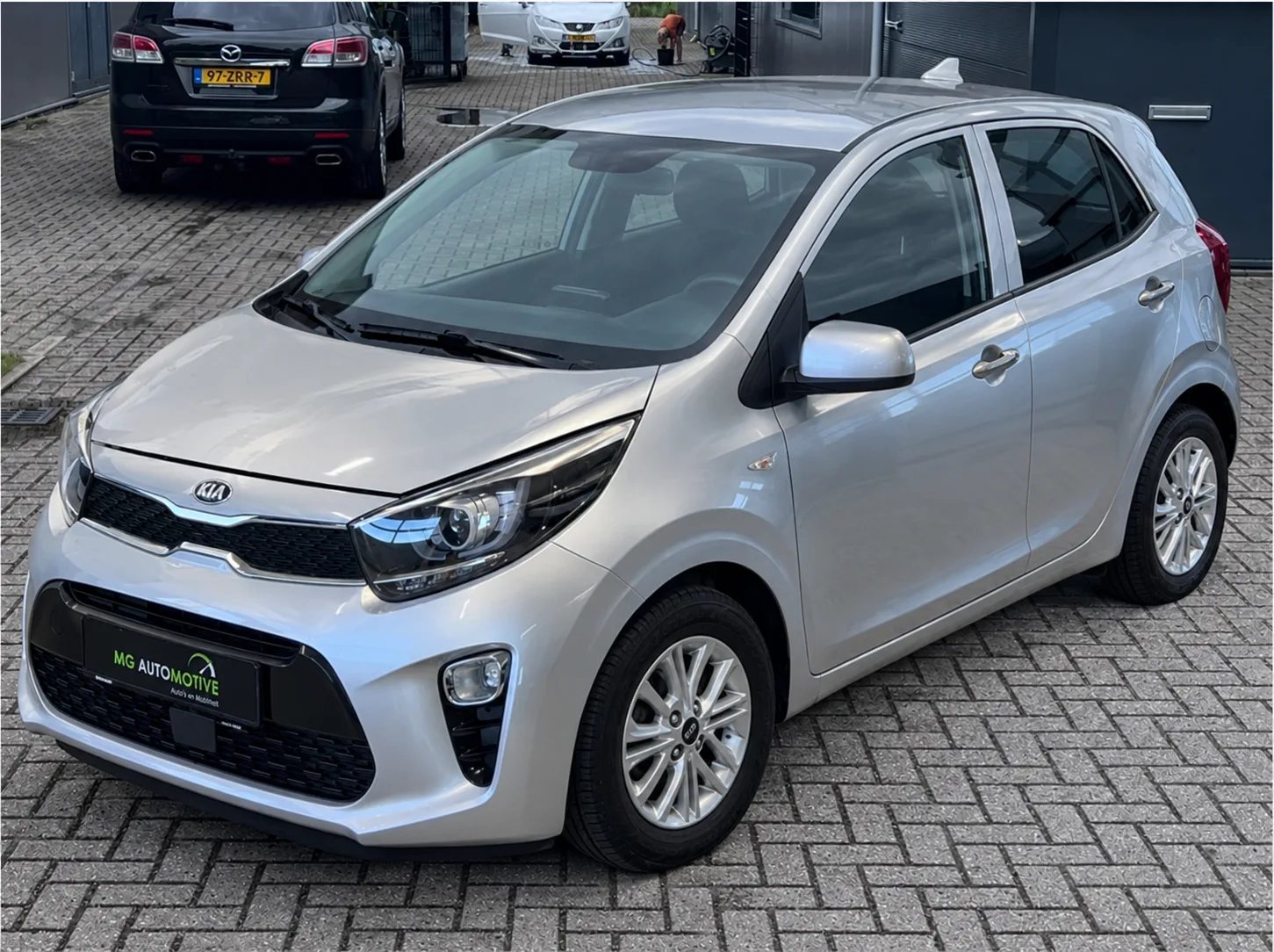 Kia Picanto (2023) — foto 1