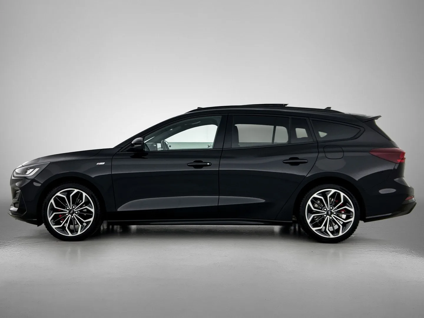 Ford Focus (2023) — foto 1