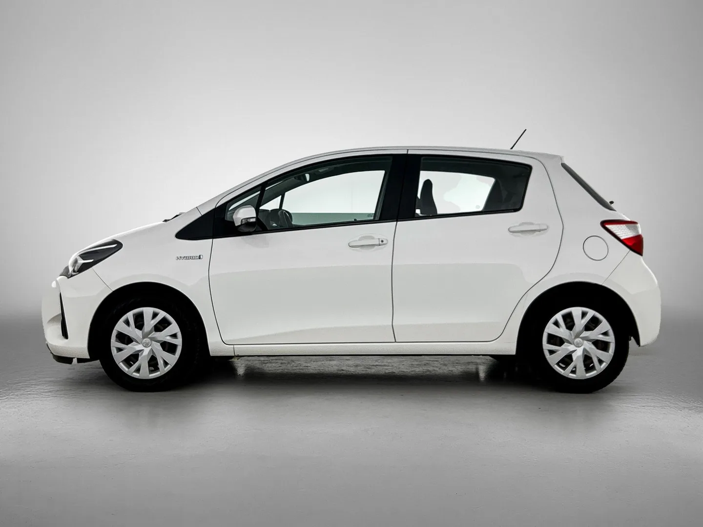 Toyota Yaris (2020) — foto 1