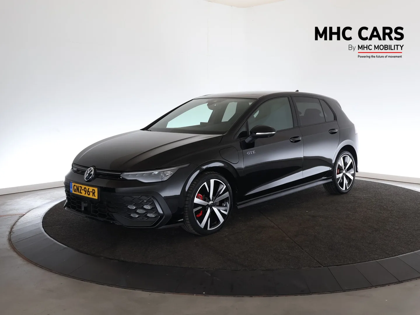 Volkswagen Golf (2024) — foto 1