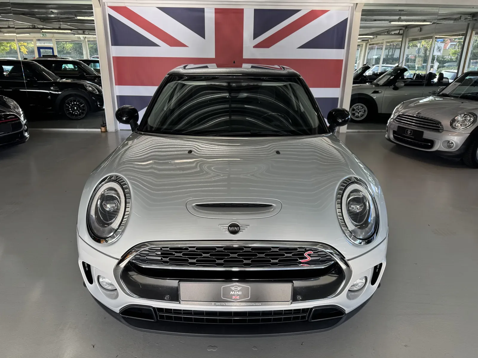 MINI Cooper S (2019) — foto 1