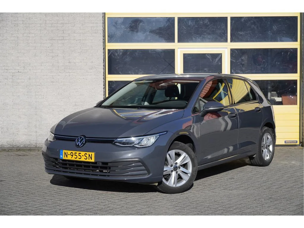 Volkswagen Golf (2022) — foto 1