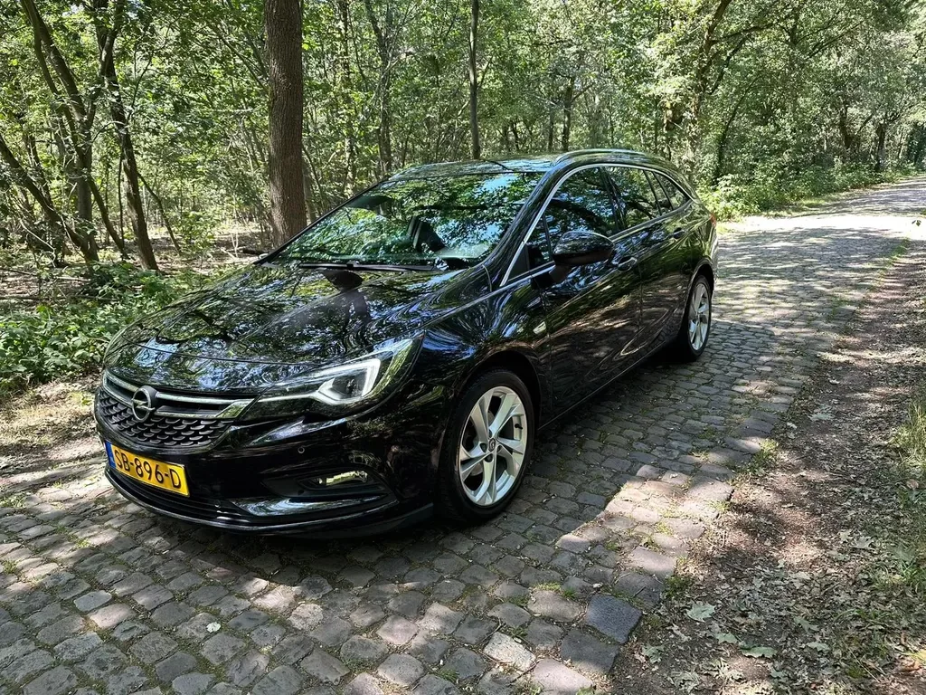 Opel Astra (2018) — foto 1