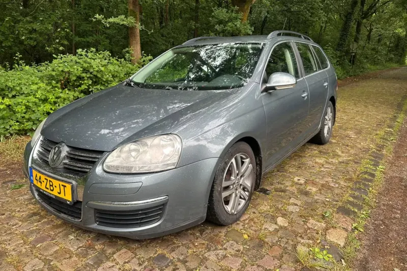 Volkswagen Golf (2008)