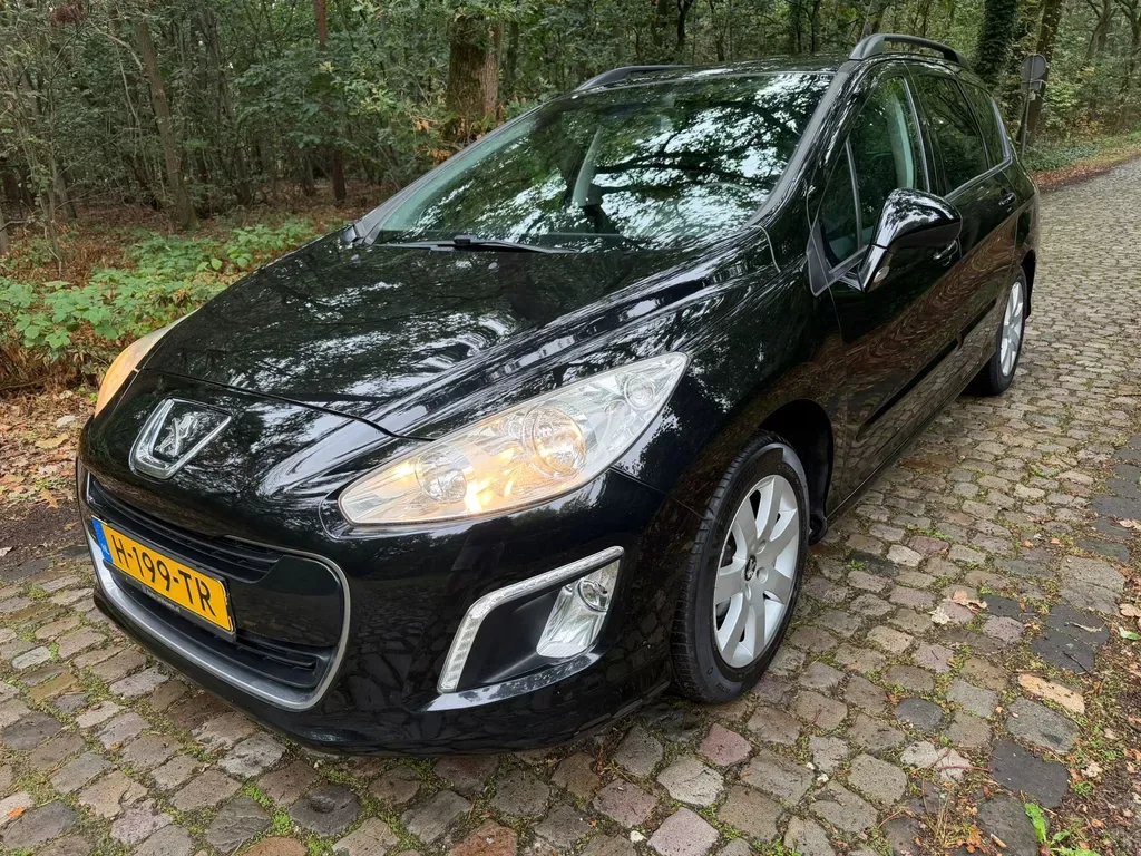 Peugeot 308 (2013) — foto 1