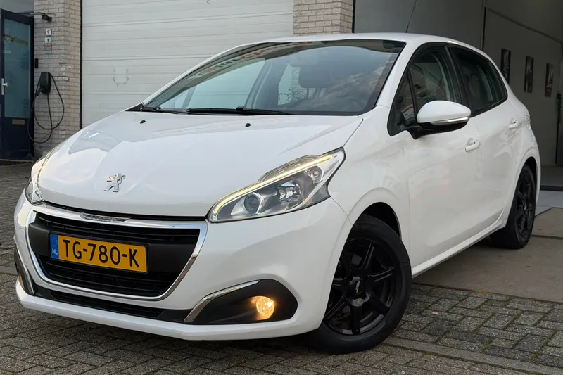Peugeot 208 (2018)