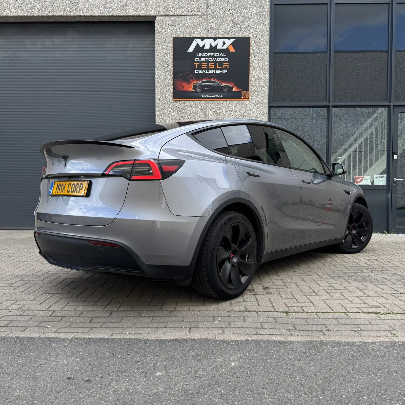 Tesla Model Y (2024) — foto 1