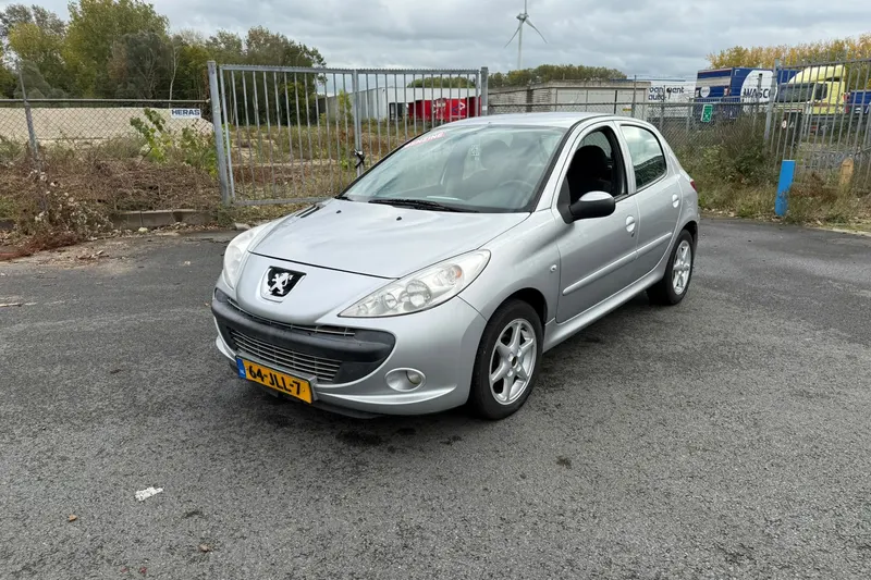 Peugeot 206+ (2009)