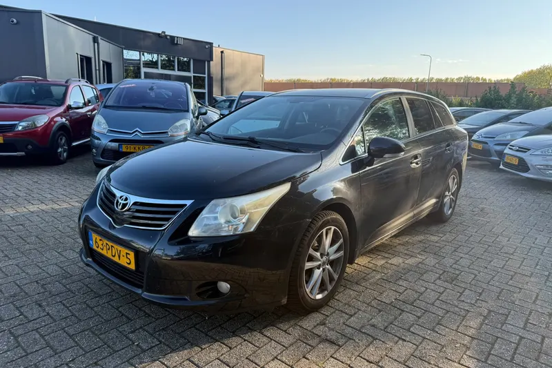 Toyota Avensis (2011)