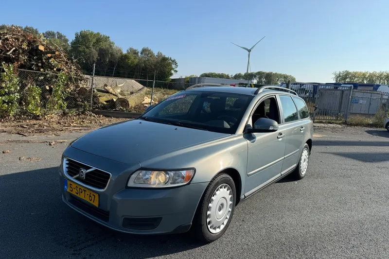 Volvo V50 (2009)