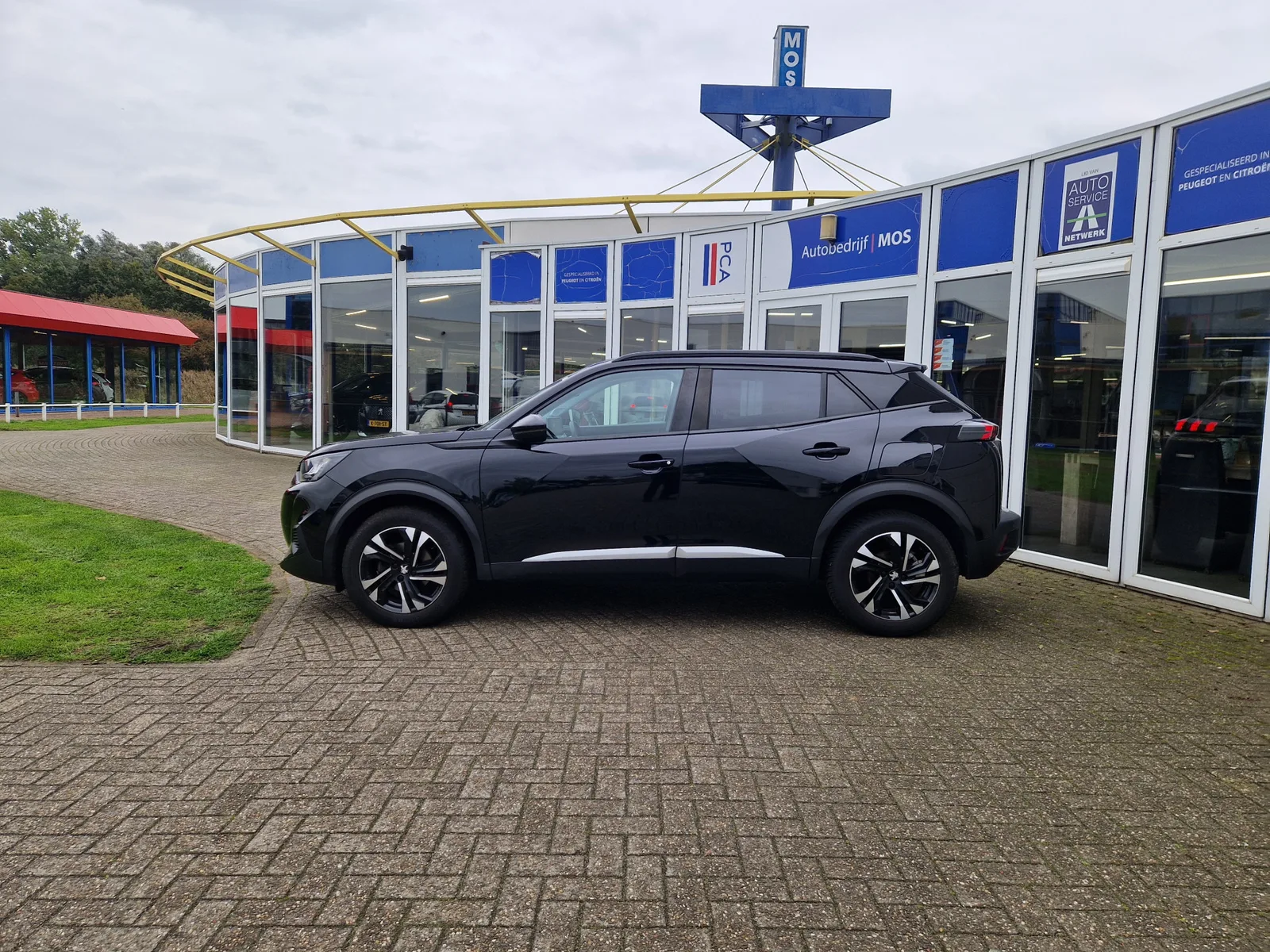 Peugeot 2008 (2022) — foto 1