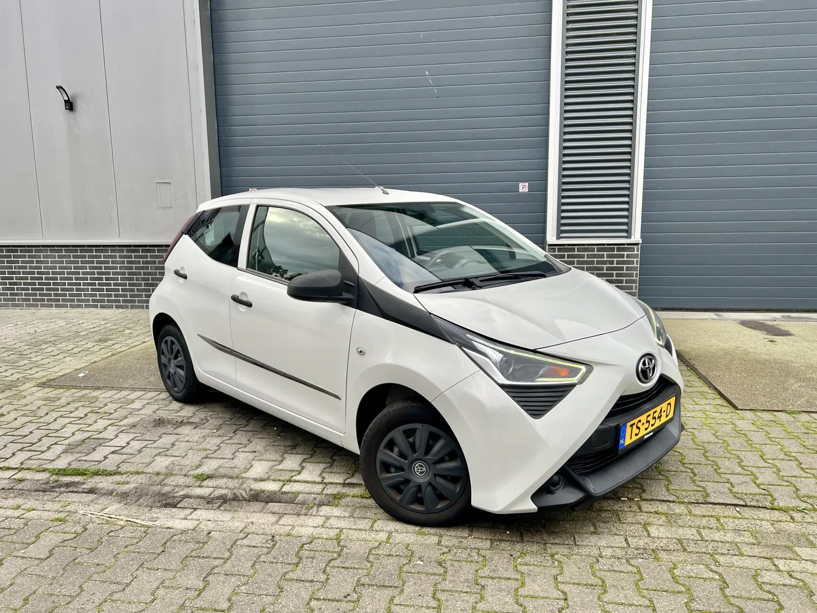 Toyota Aygo (2018) — foto 1