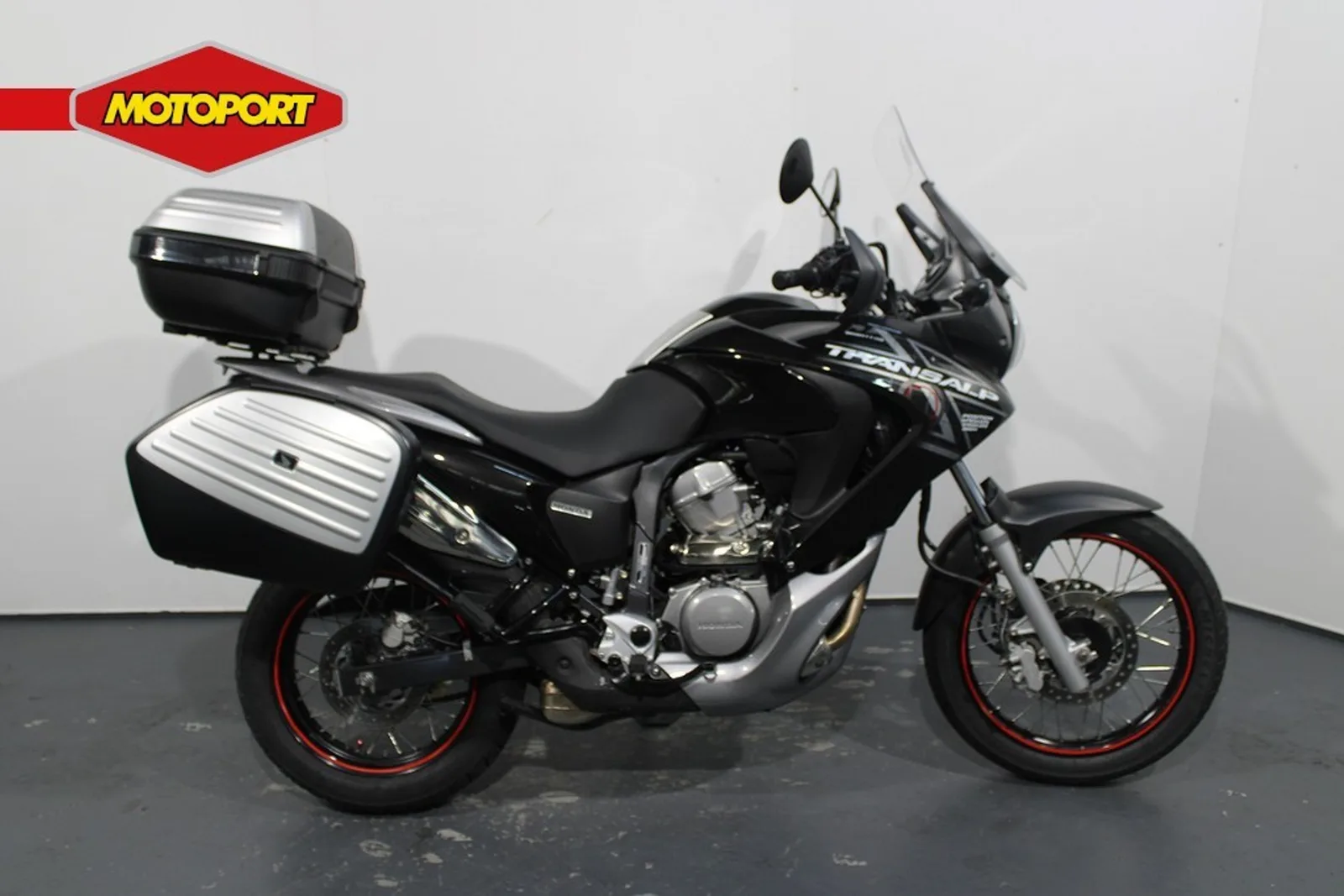 Honda XL 700 v transalp (2011) — foto 1