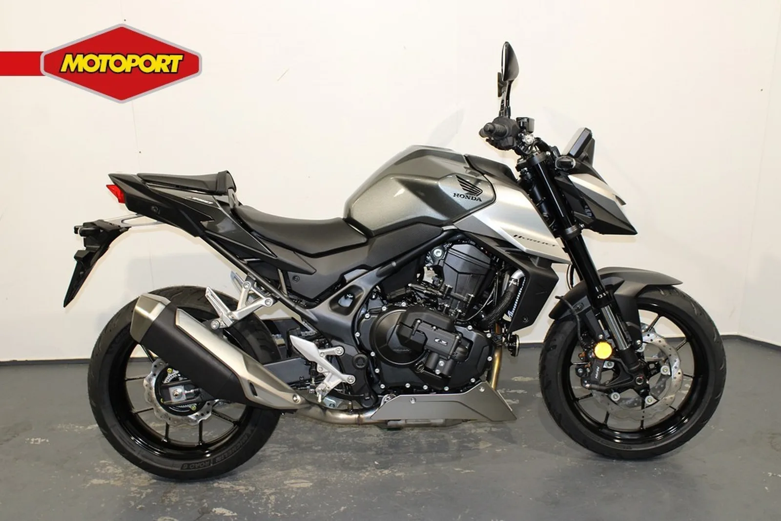 Honda CB 750 Hornet (2027) — foto 1