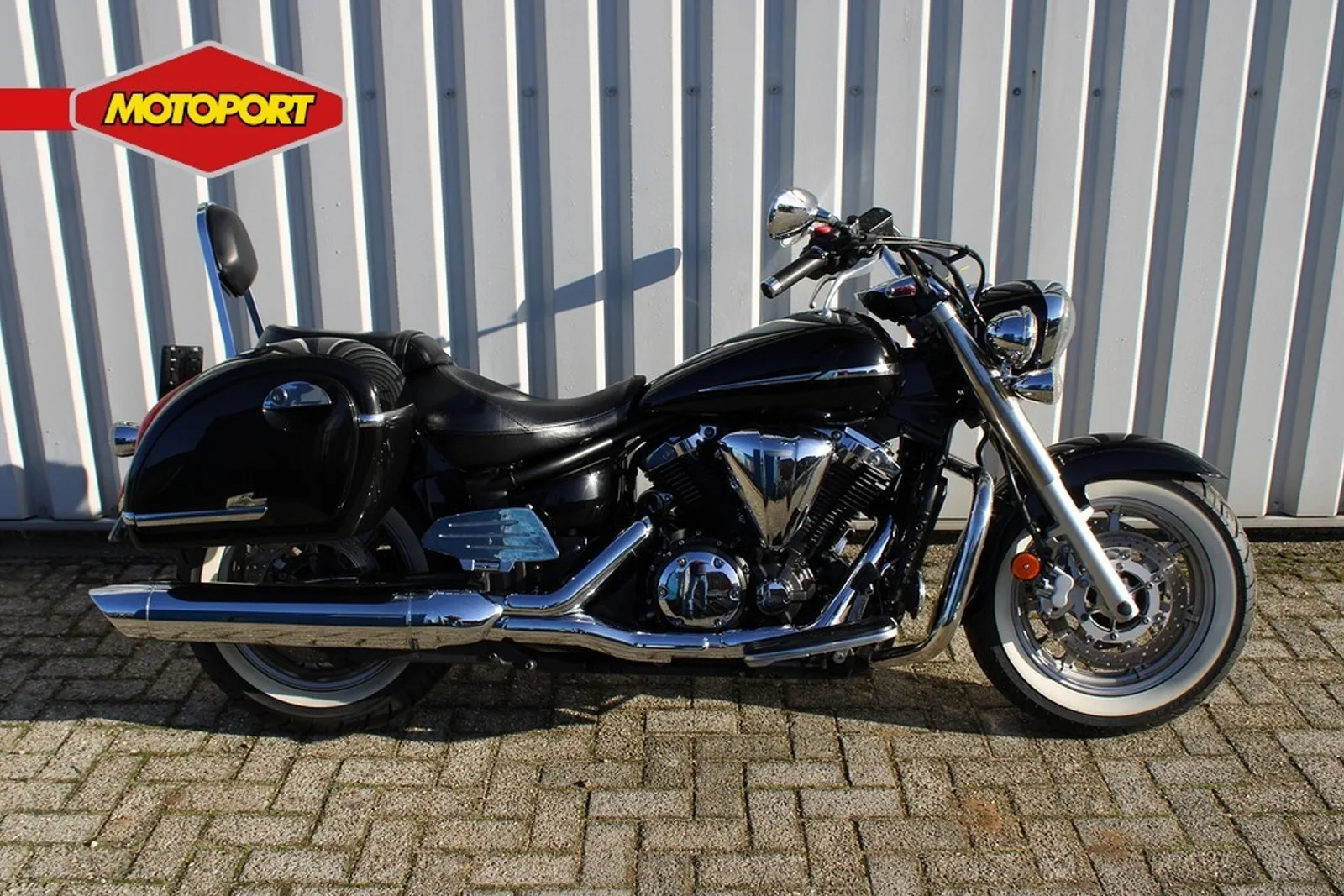 Yamaha XVS 1300 A Midnight Star (2008) — foto 1