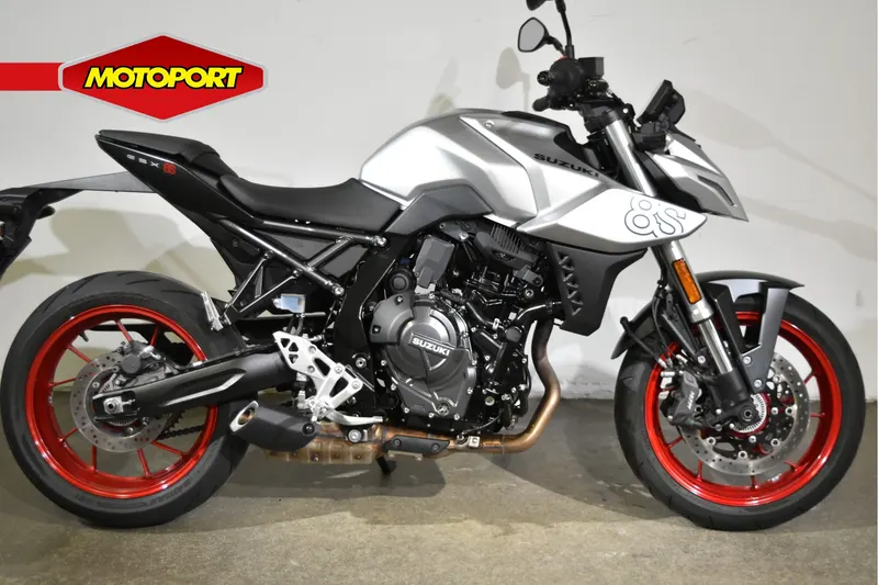 Suzuki GSX-8S (2025)