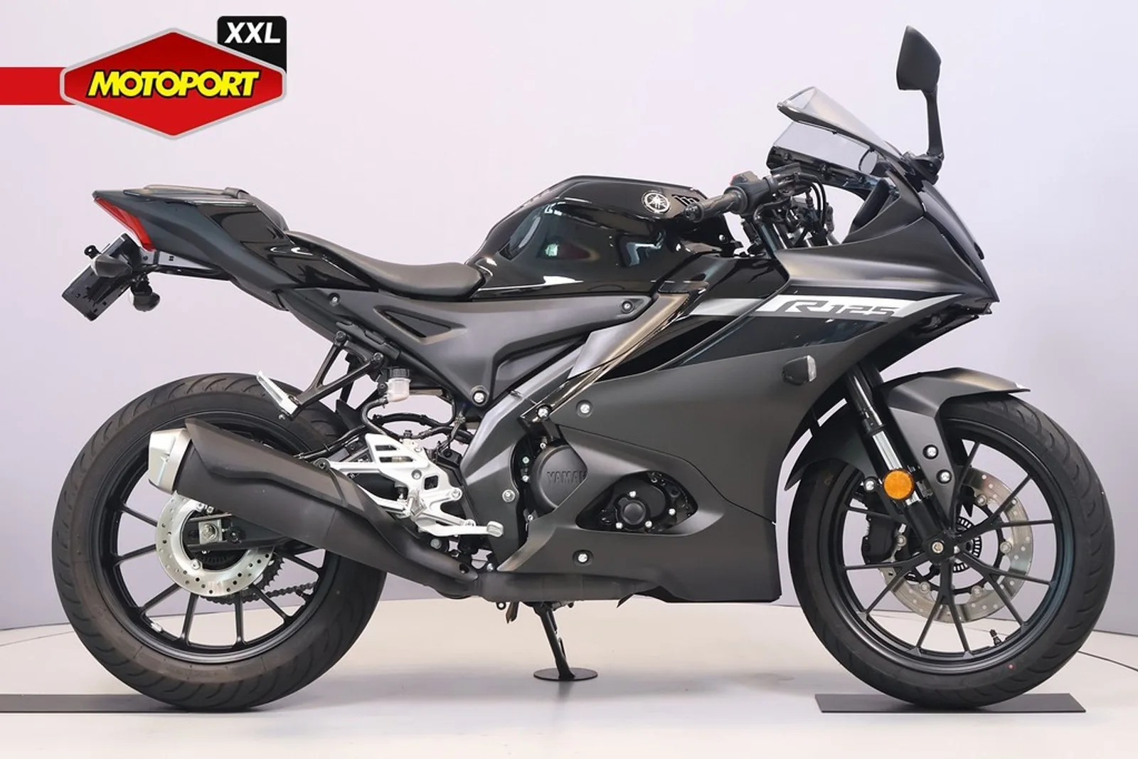 Yamaha YZF-R125 (2024) — foto 1