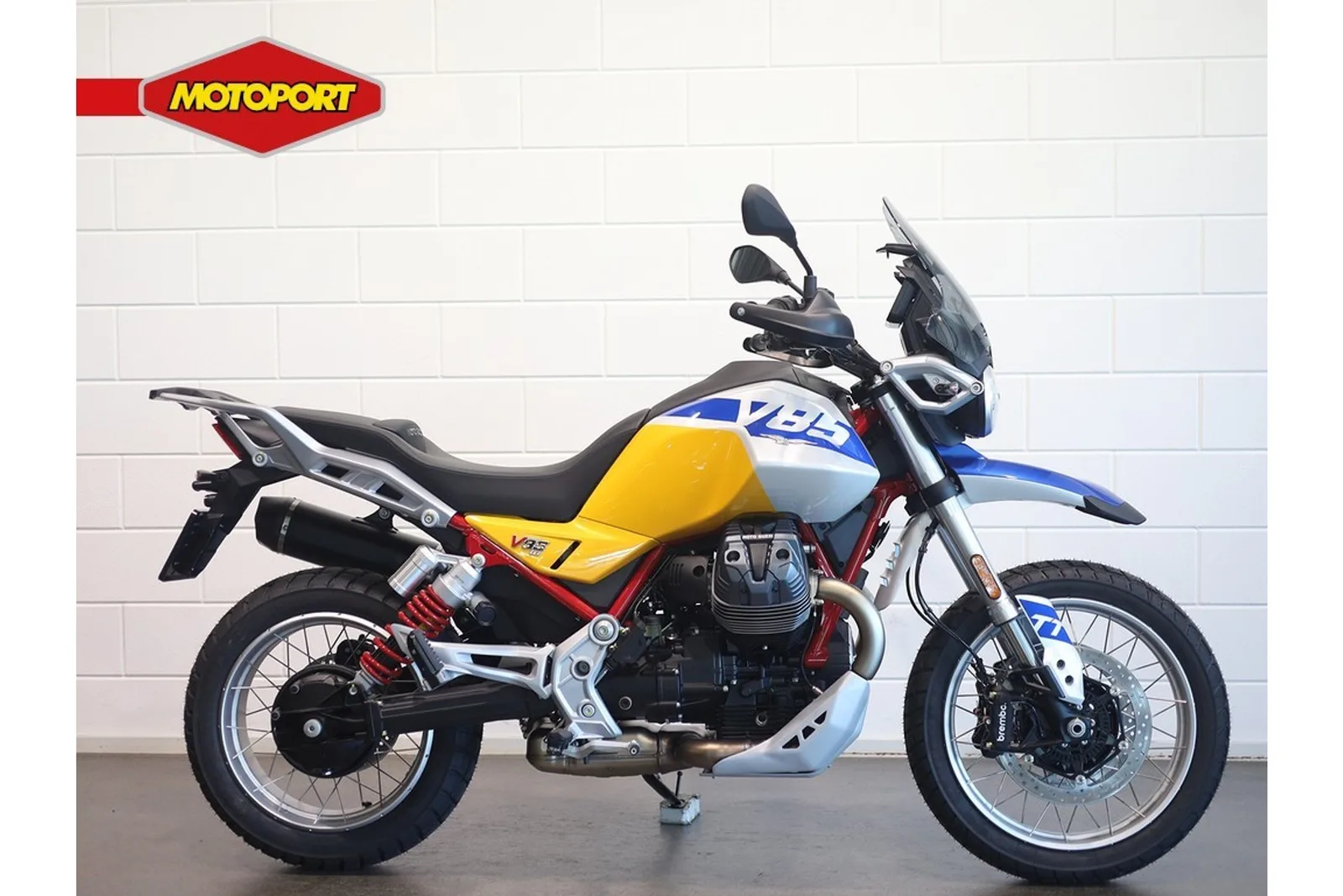 Moto Guzzi V 85 TT (2026) — foto 1