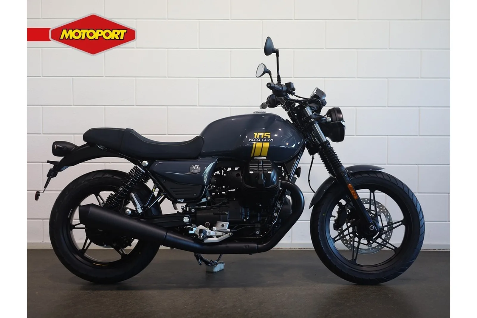 Moto Guzzi V 7 Stone (2026) — foto 1