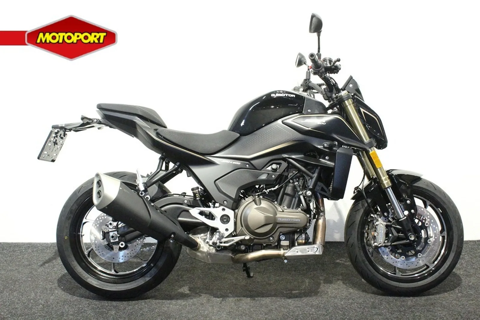 QJ Motor SRK 600 (2026) — foto 1