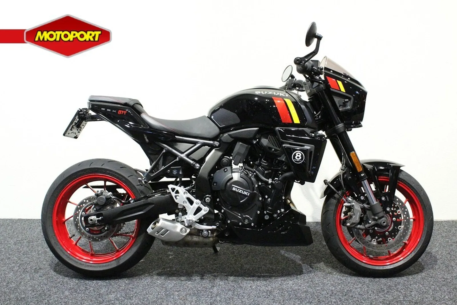 Suzuki GSX-8TT (2026) — foto 1
