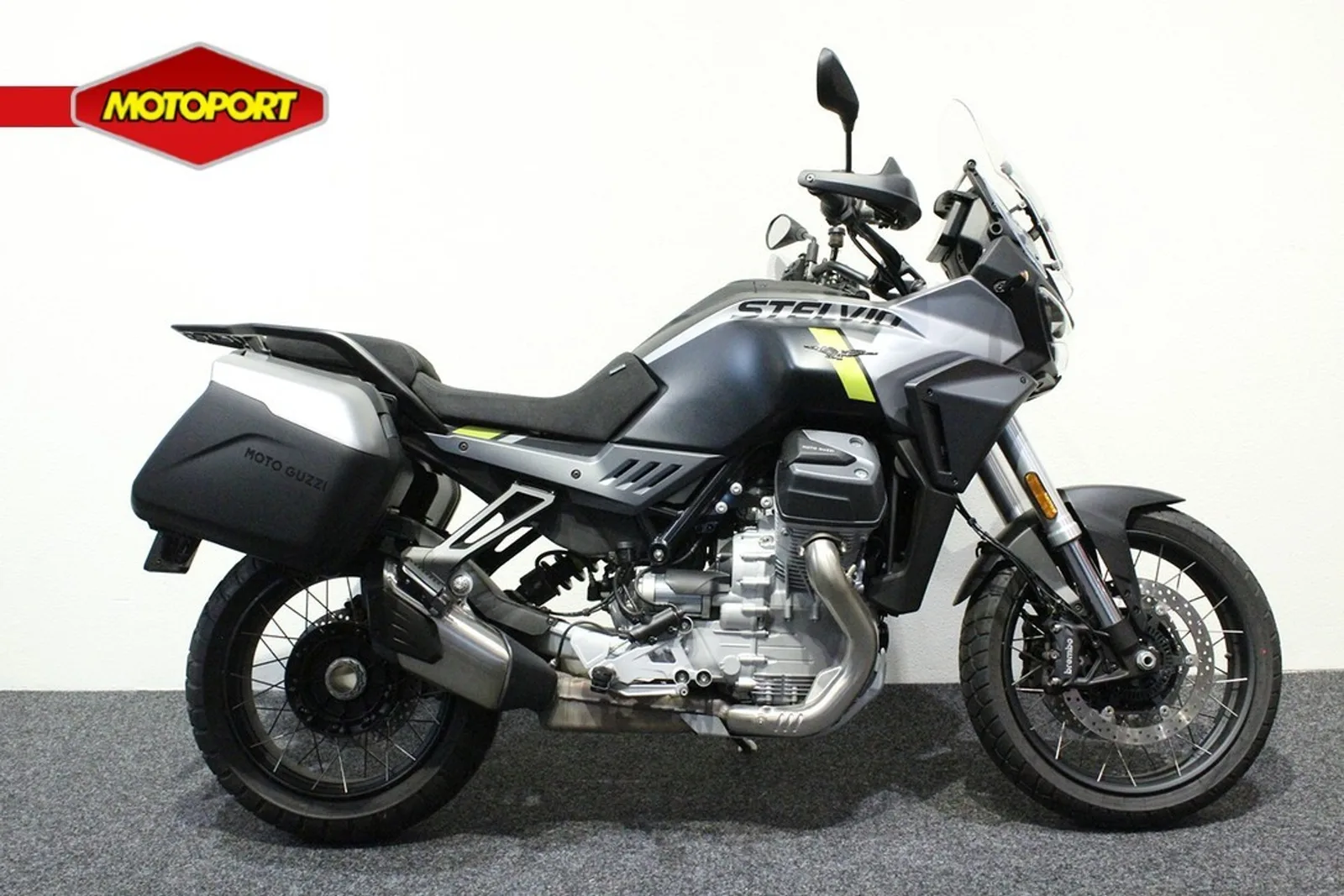 Moto Guzzi Stelvio (2024) — foto 1