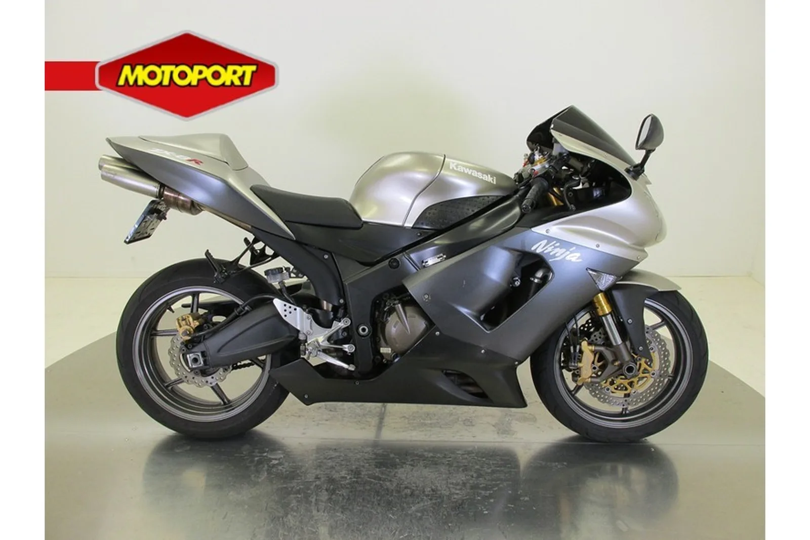 Kawasaki Ninja ZX-6R (2005) — foto 1