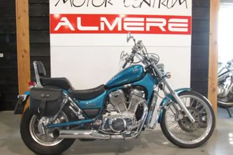 Suzuki VS 600 Intruder (1995)