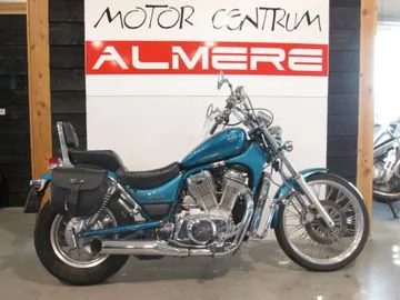 Suzuki VS 600 Intruder (1995) — foto 1