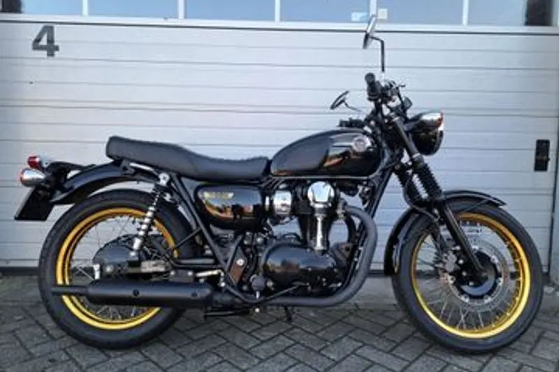 Kawasaki W 800 (2012)