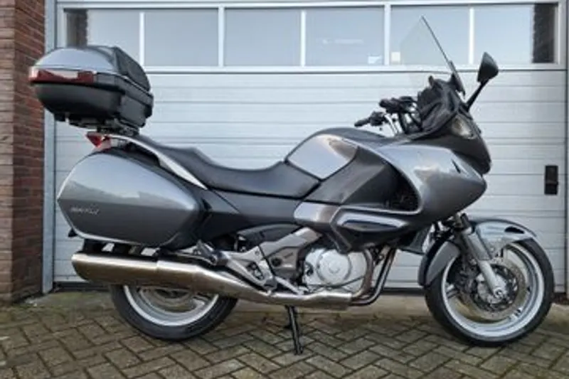 Honda NT 700 V Deauville (2010)