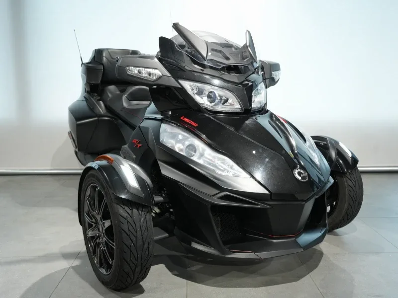 Can-Am Spyder RT (2016) — foto 1