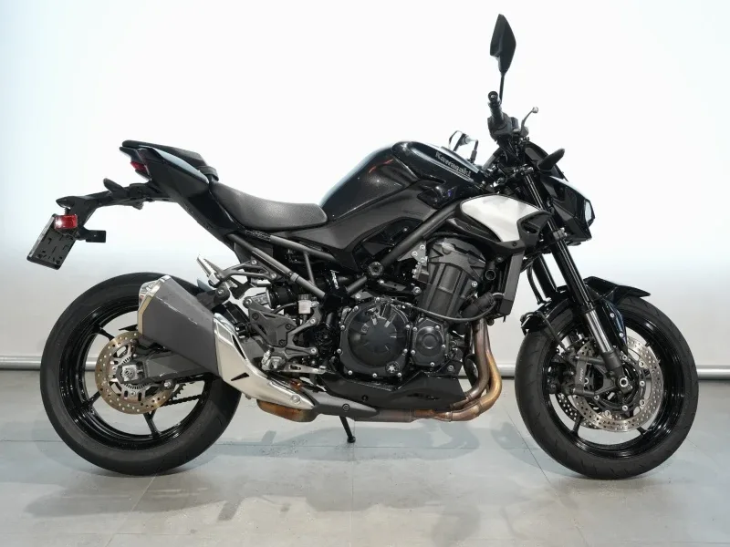 Kawasaki Z 900 (2025) — foto 1