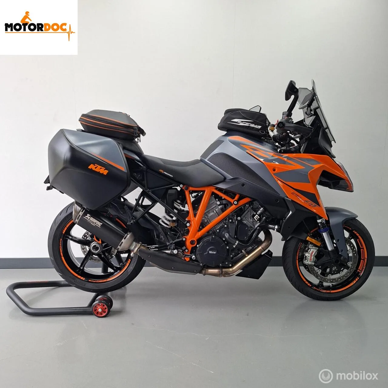 KTM 1290 Super Duke GT (2022) — foto 1